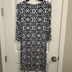 Tommy Bahama Black and White Sheath Dress 3/4 Sleeve Crew Neck